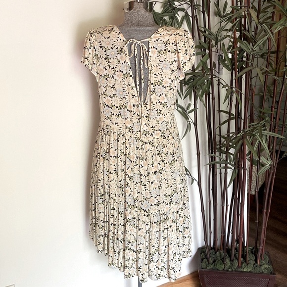 American Eagle Daisy Dress Sz M - Picture 2 of 7